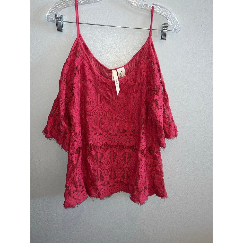 Ivory love lace top one sleeve size m